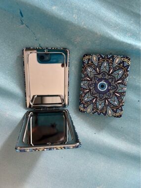 Private Label Blue Floral Mandala Compact Mirror